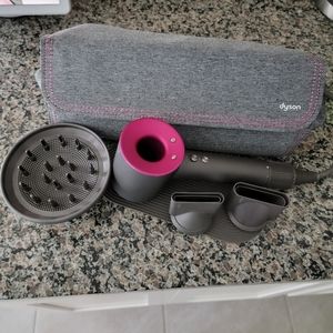 Sold on ebay Dyson Supersonic Hair Dryer Complete Set